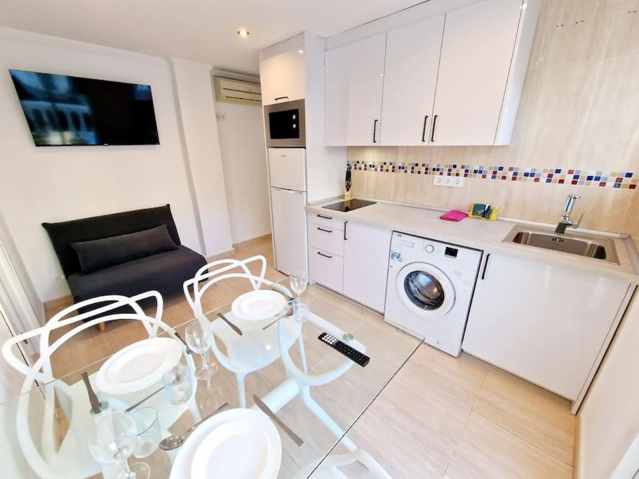 Stella Maris Village-1Bed Фуeнхирола Екстериор снимка