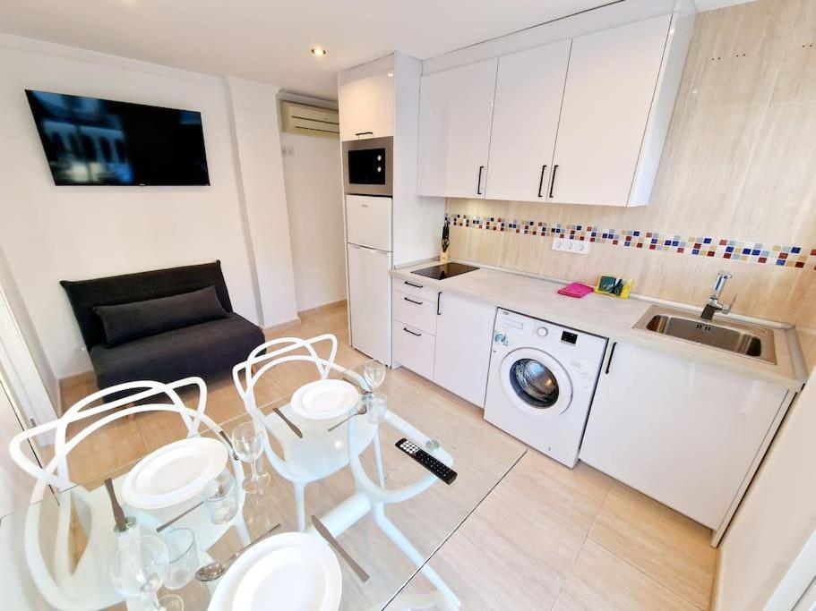 Stella Maris Village-1Bed Фуeнхирола Екстериор снимка